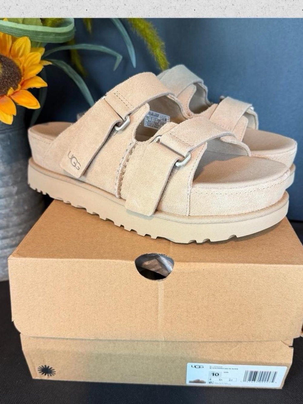 UGG Goldenstar Hi Slide Platform women’s 10
